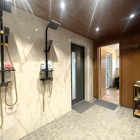 Kubija Sauna House Willa *